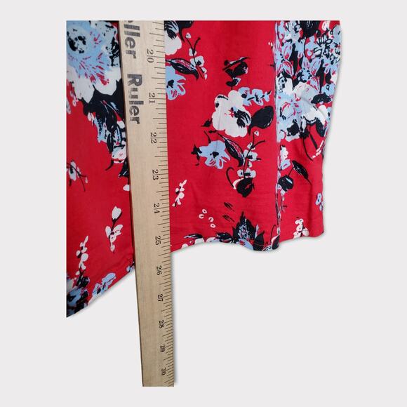 ModCloth Women’s Red Floral Sleeveless Blouse Large Reverse Peter Pan Collar - Picture 7 of 9